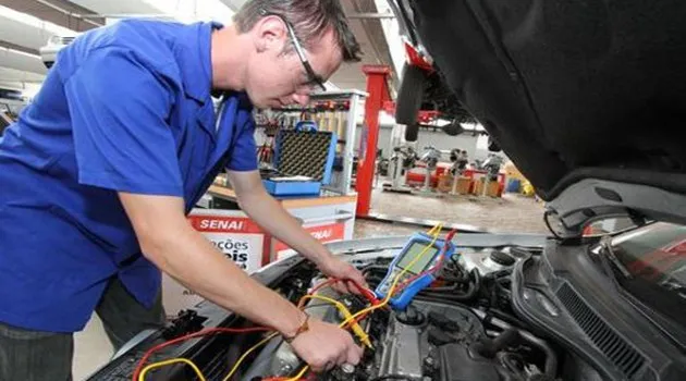 Capa: Baixe 3 Cursos de Eletricista Automotiva [2024] – Essencial!